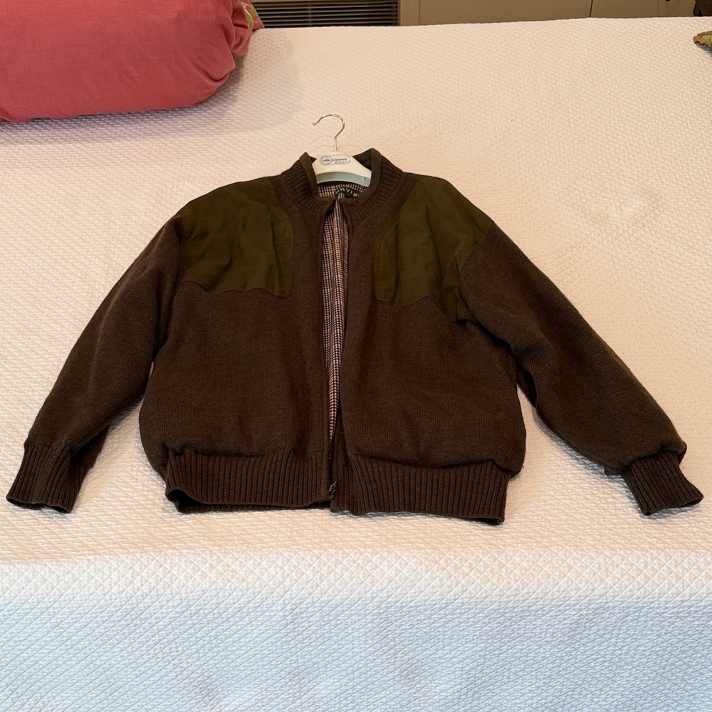 Vintage Men’s Orvis Full-Zip Brown Bomber Jacket with Green Accents